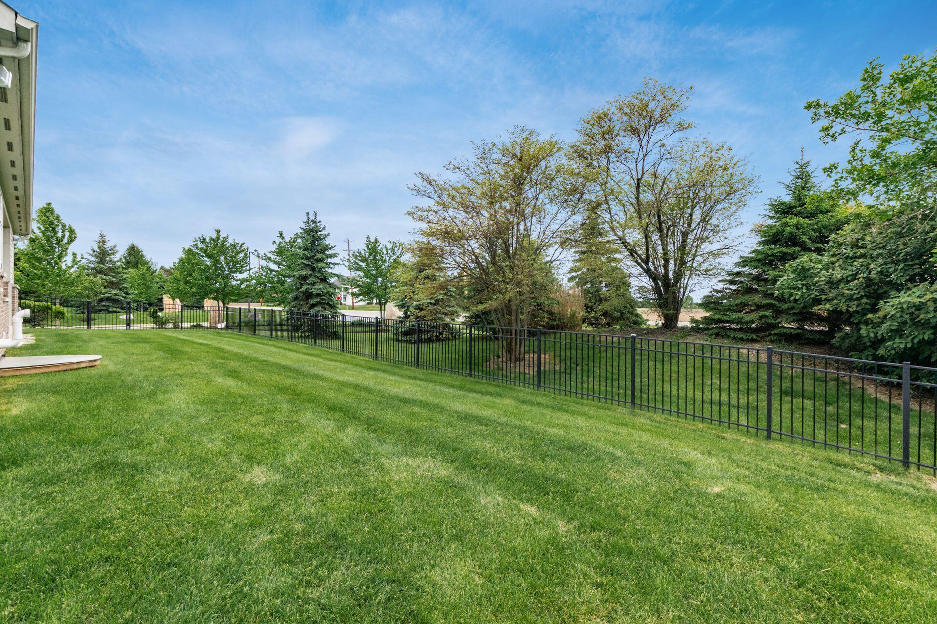 5696 Trafalgar Lane