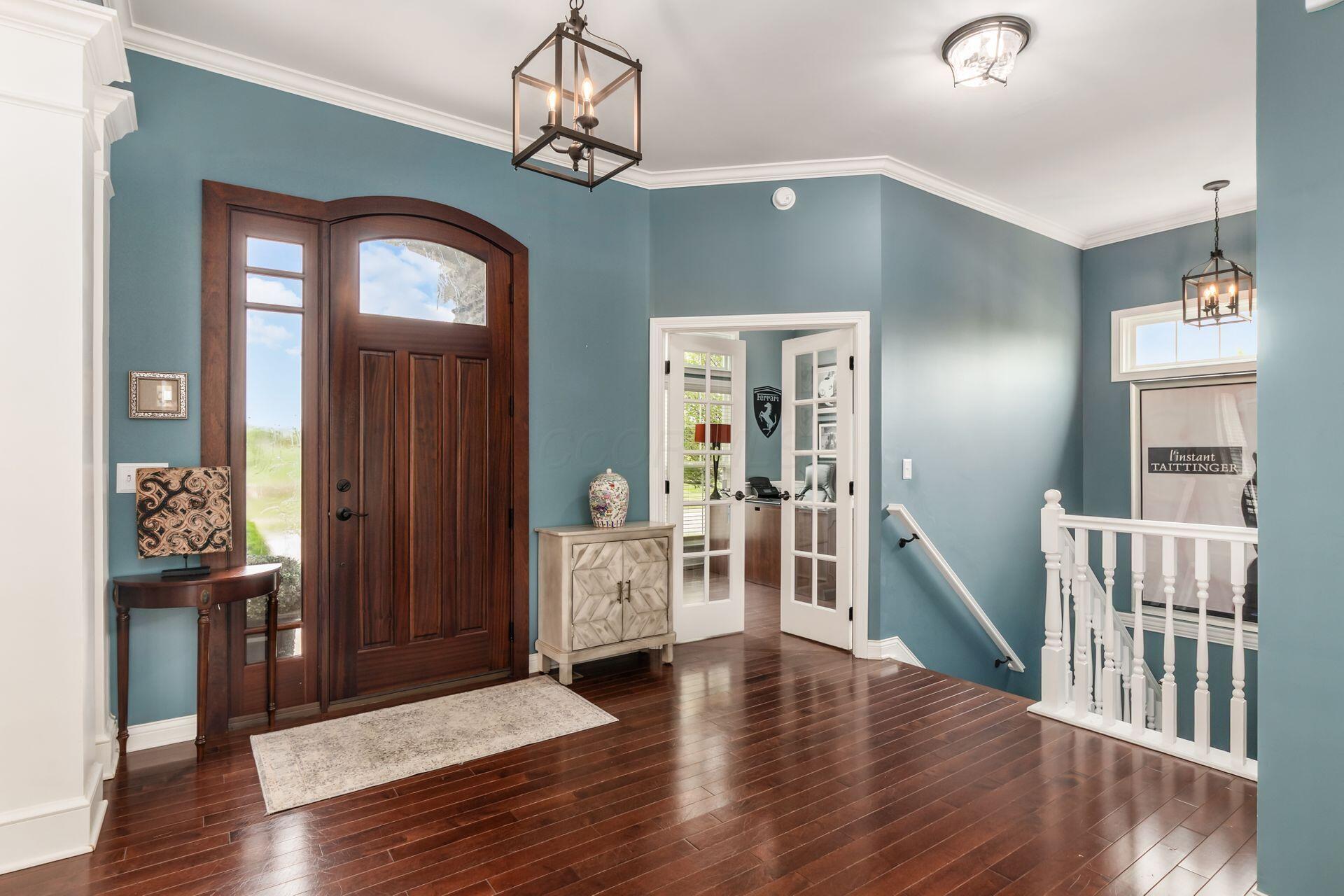 5696 Trafalgar Lane