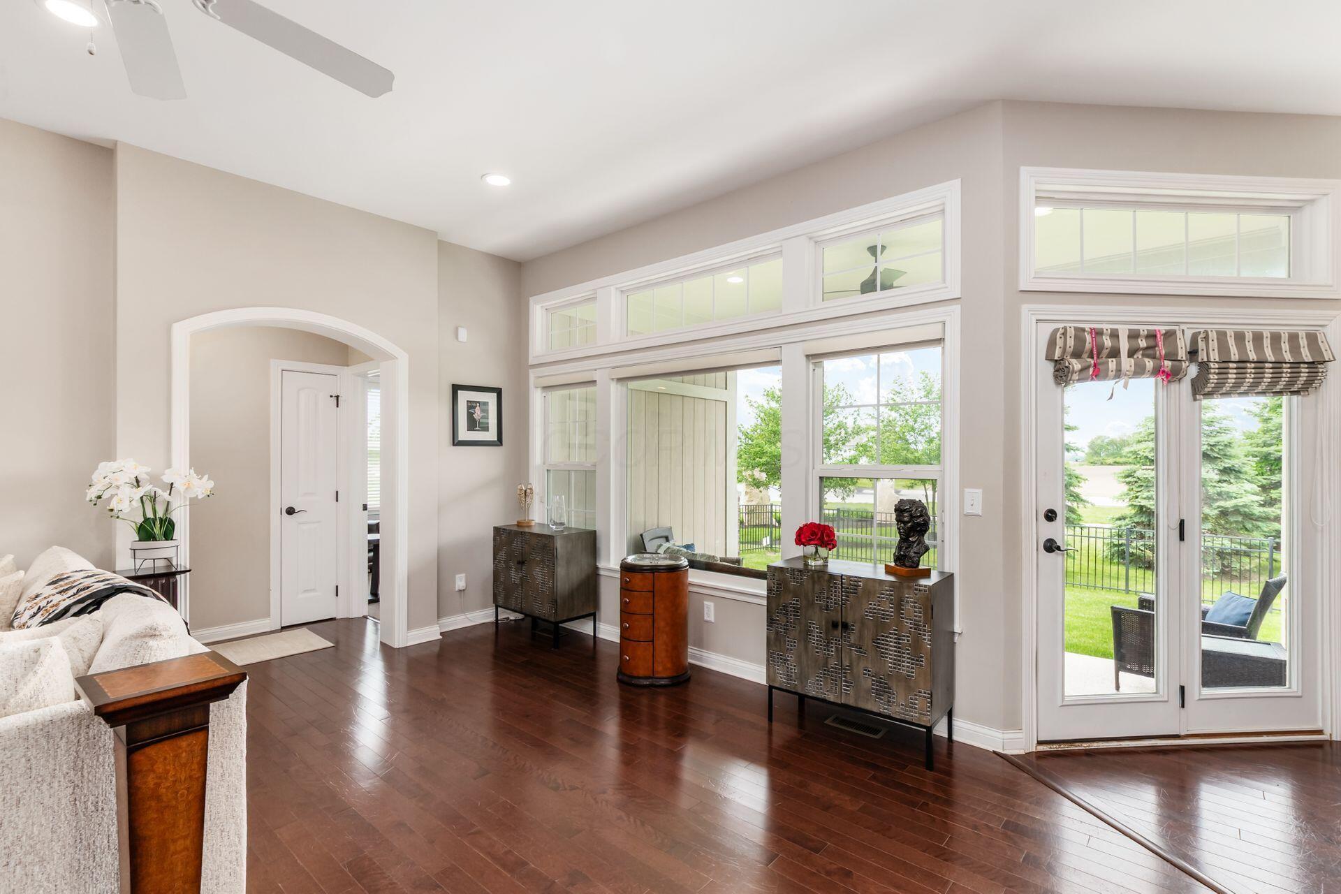 5696 Trafalgar Lane