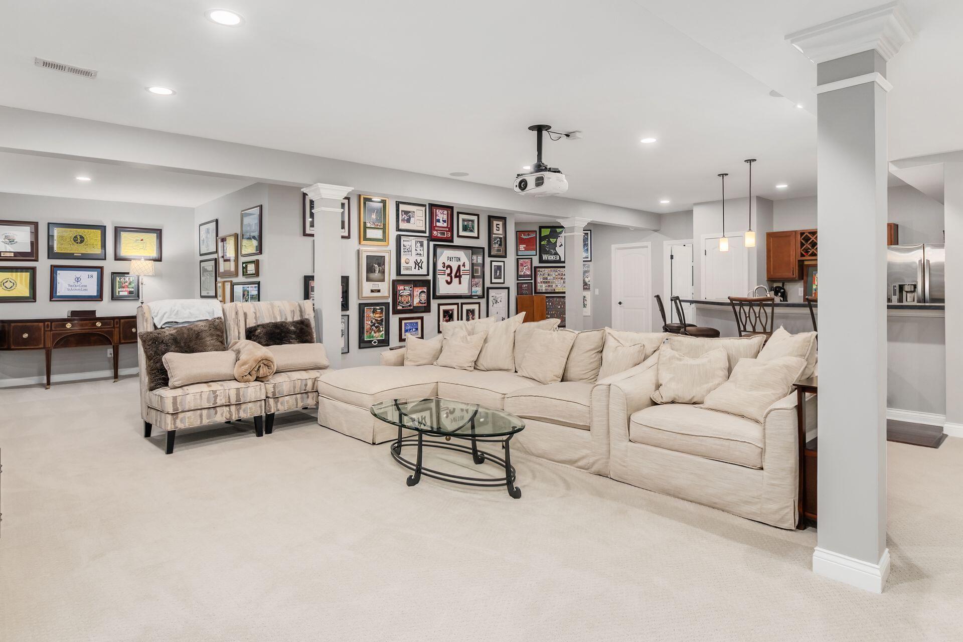 5696 Trafalgar Lane