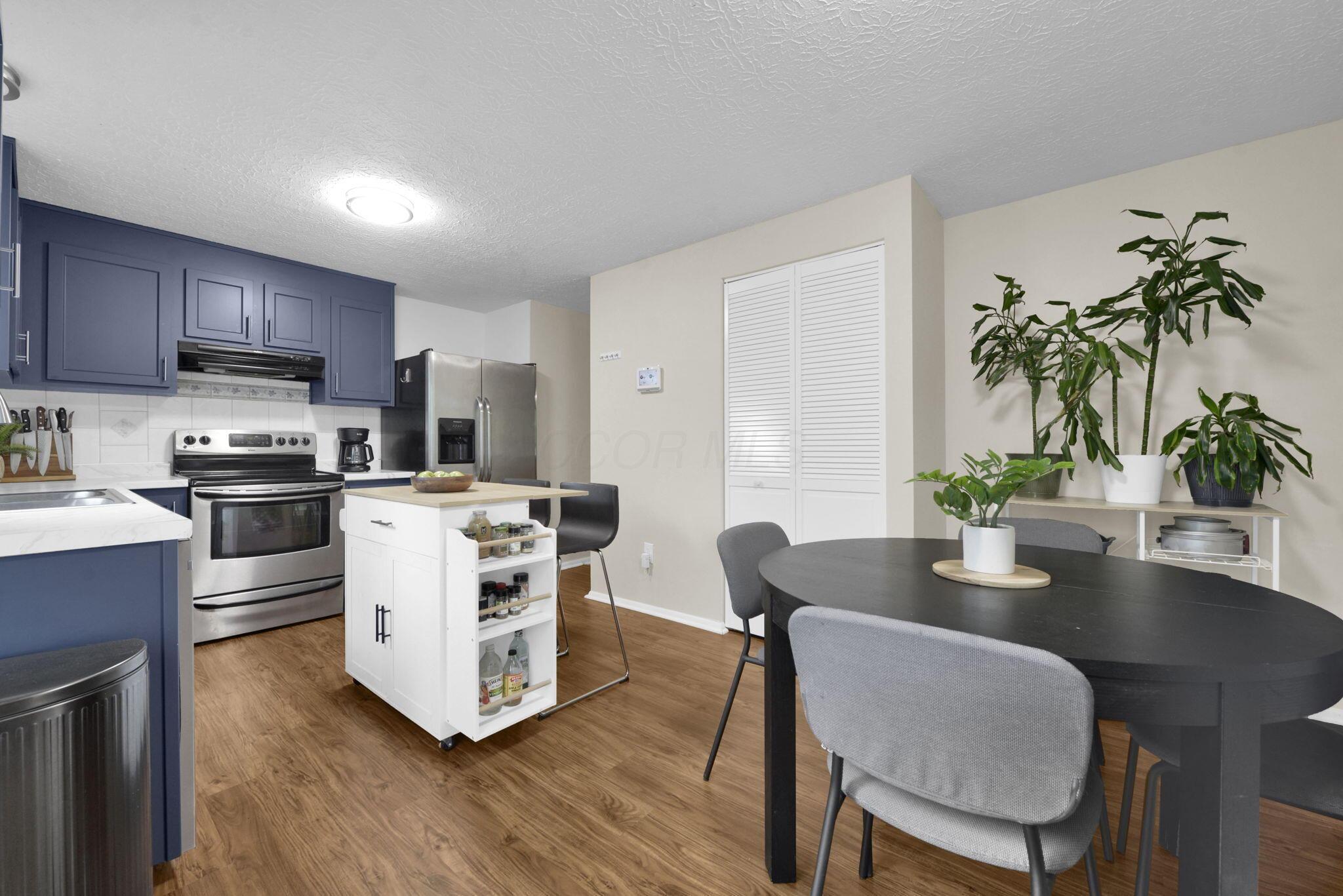 3098 Grange Hill Place