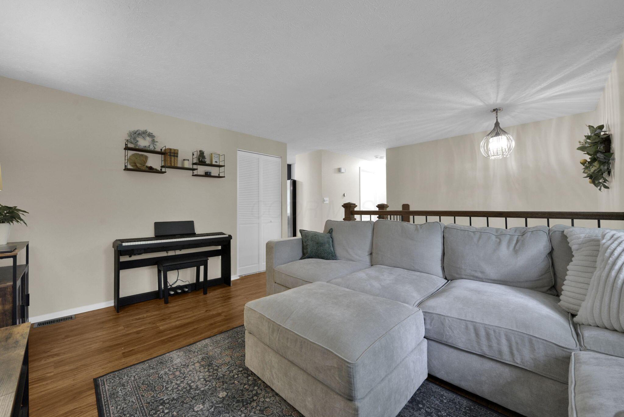 3098 Grange Hill Place