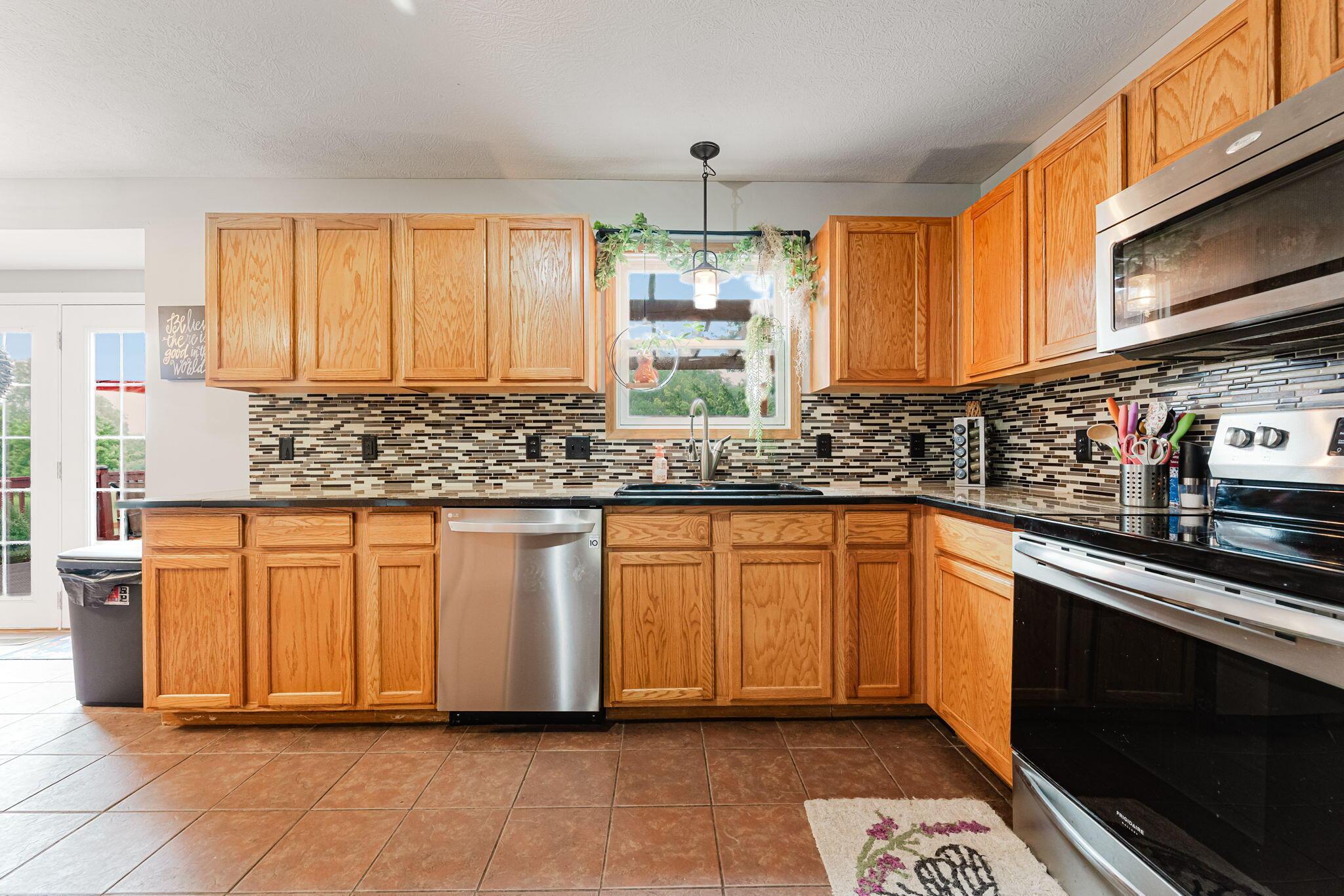 1717 Creekview Drive
