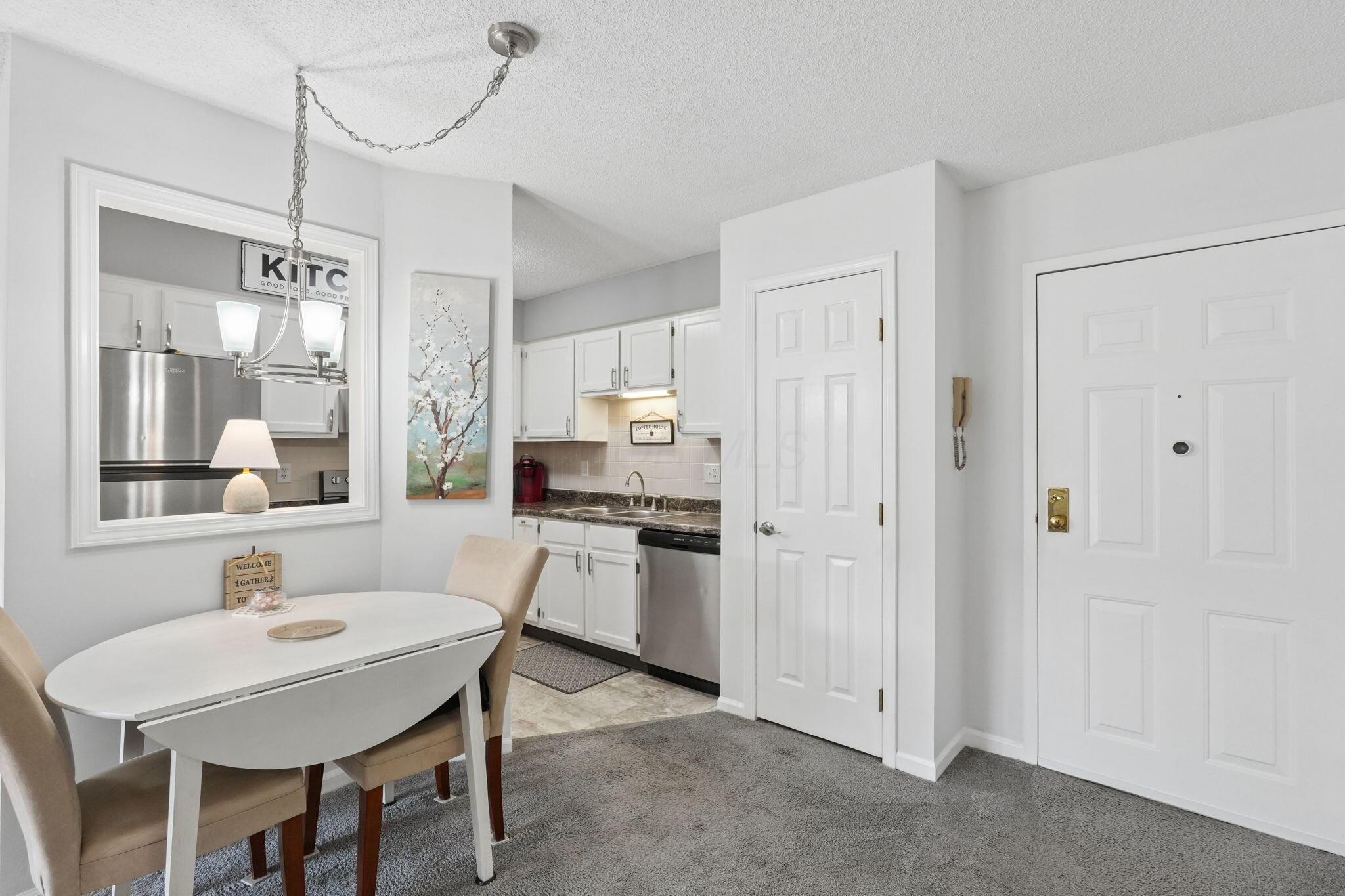 7150 E Main, A202