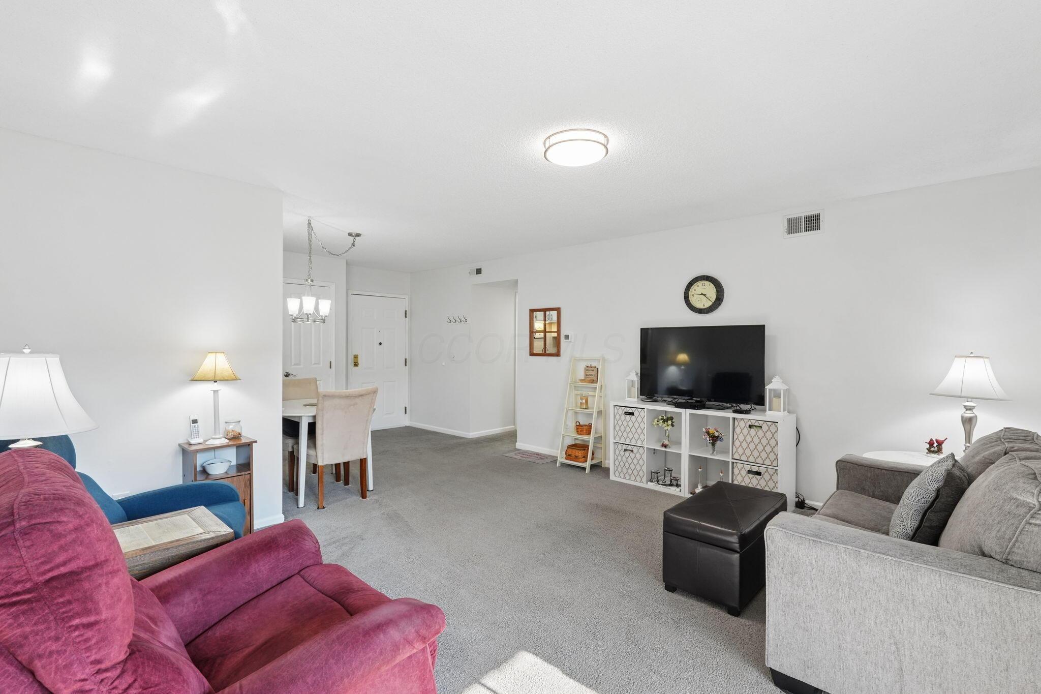 7150 E Main, A202