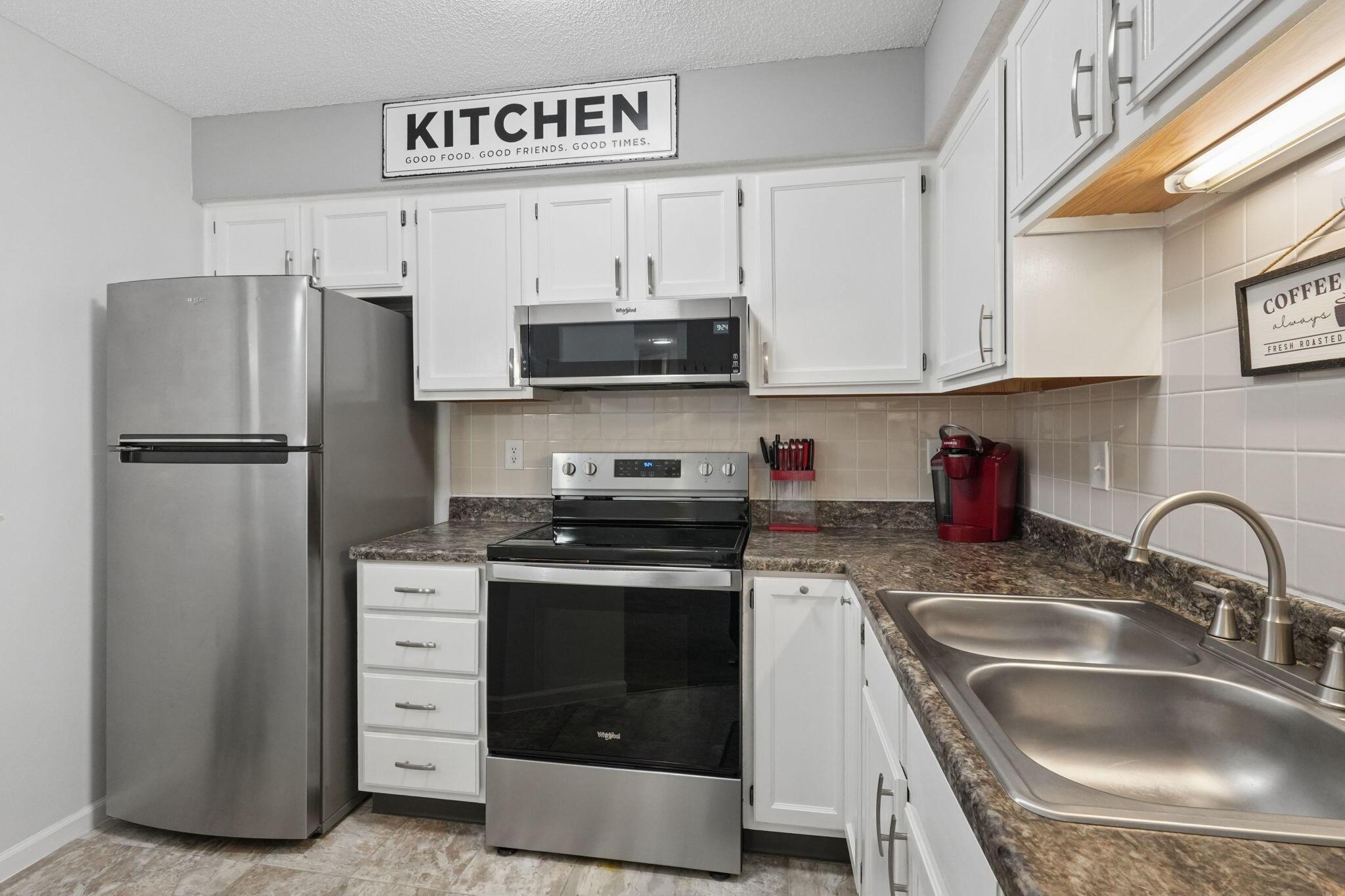 7150 E Main, A202
