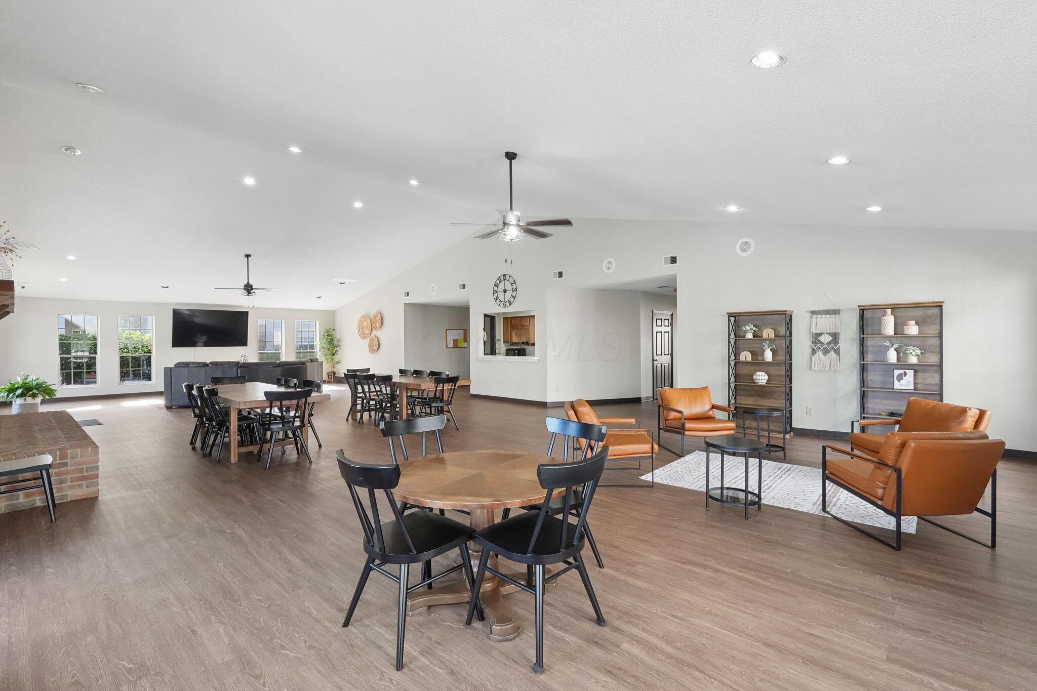 7150 E Main, A202