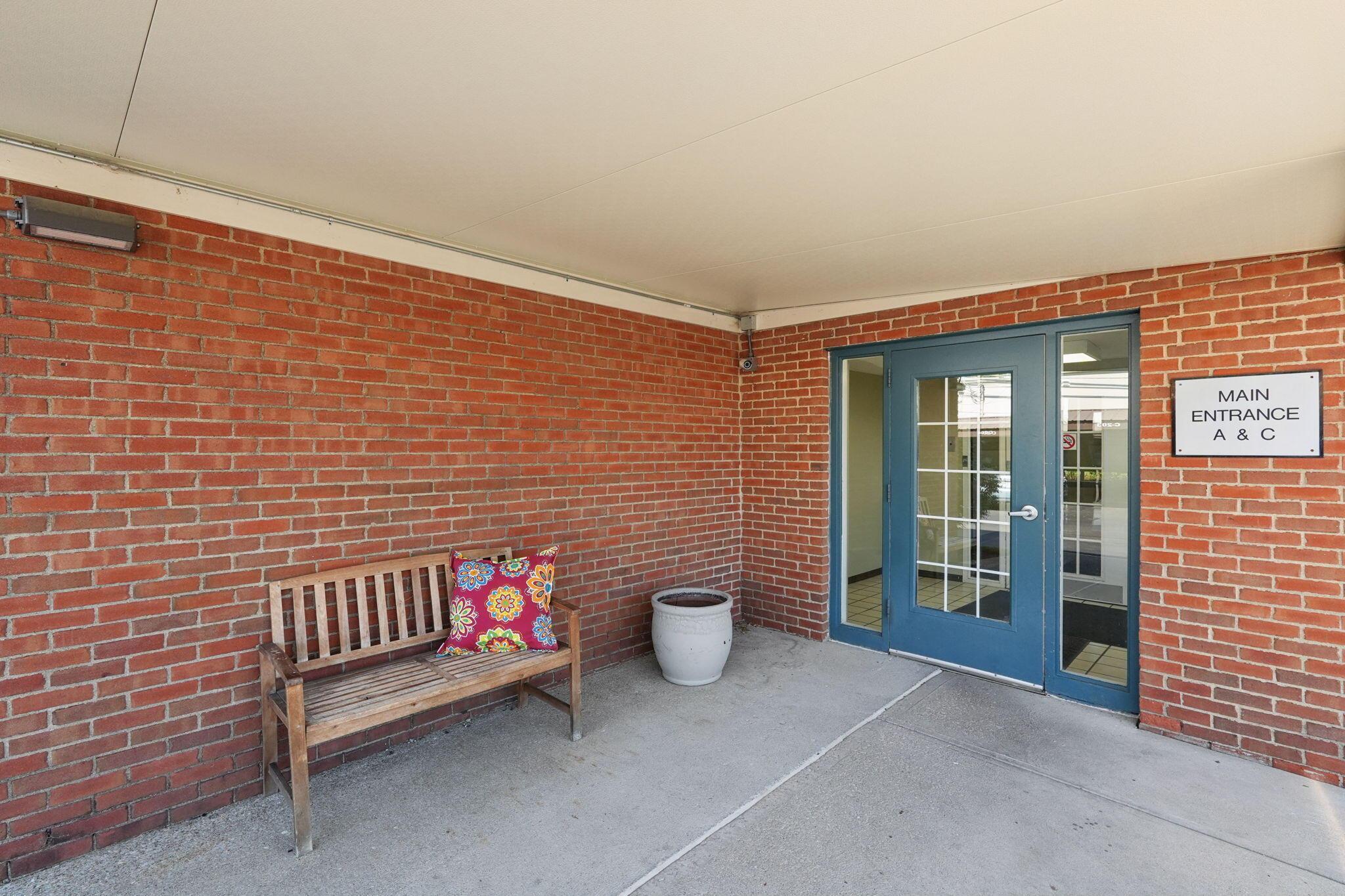 7150 E Main, A202