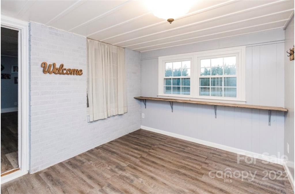 1121 27th St Drive SE Unit: -