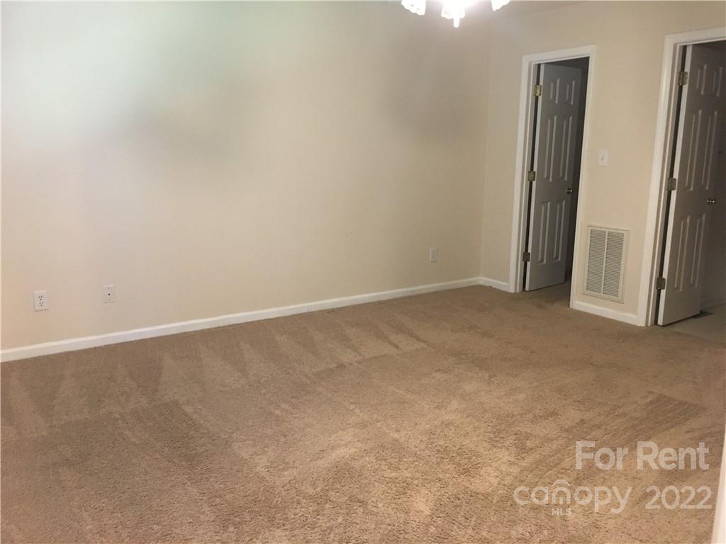 6972 Forest Manor Drive