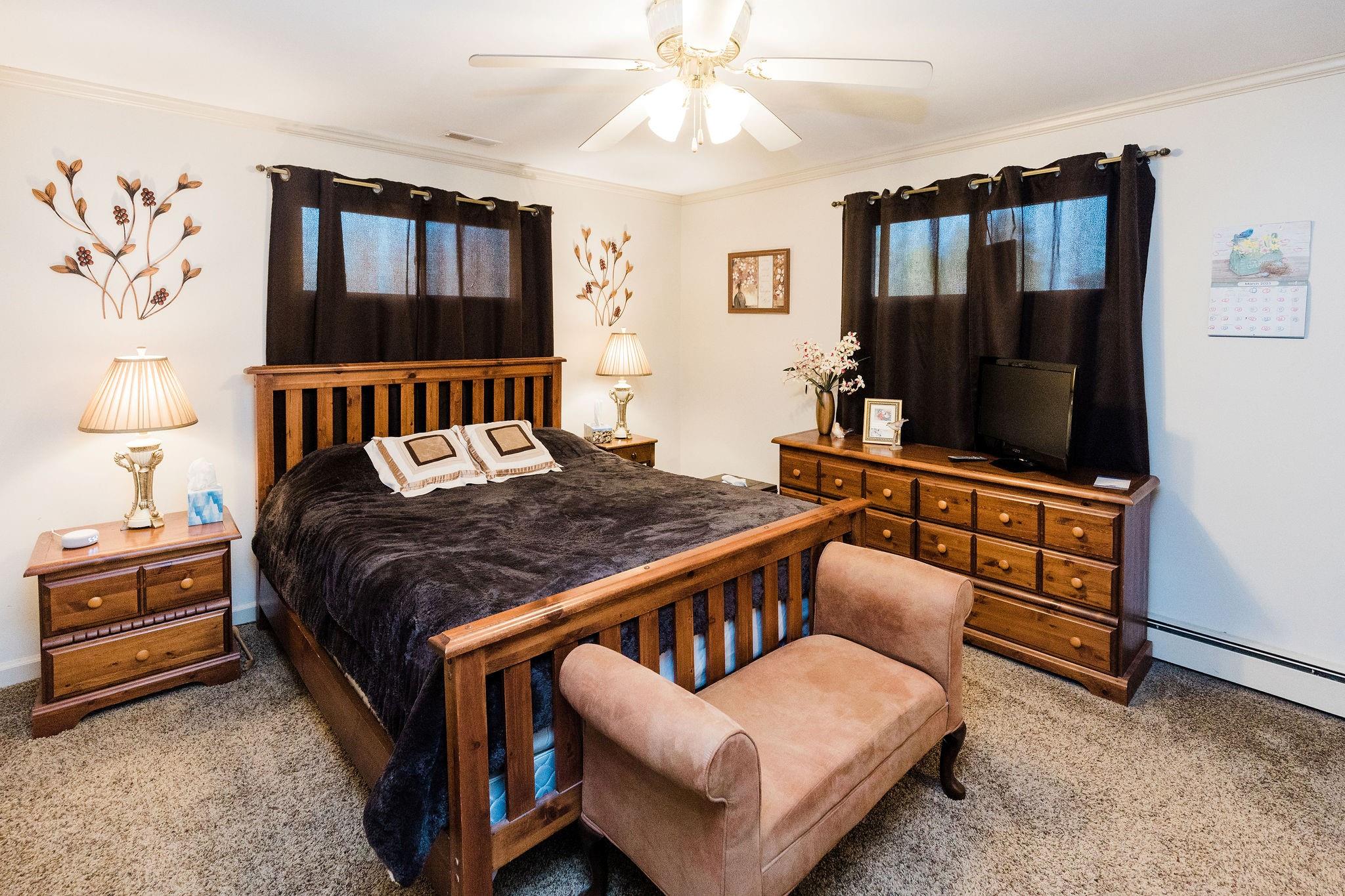 6992 Royal Heights Circle