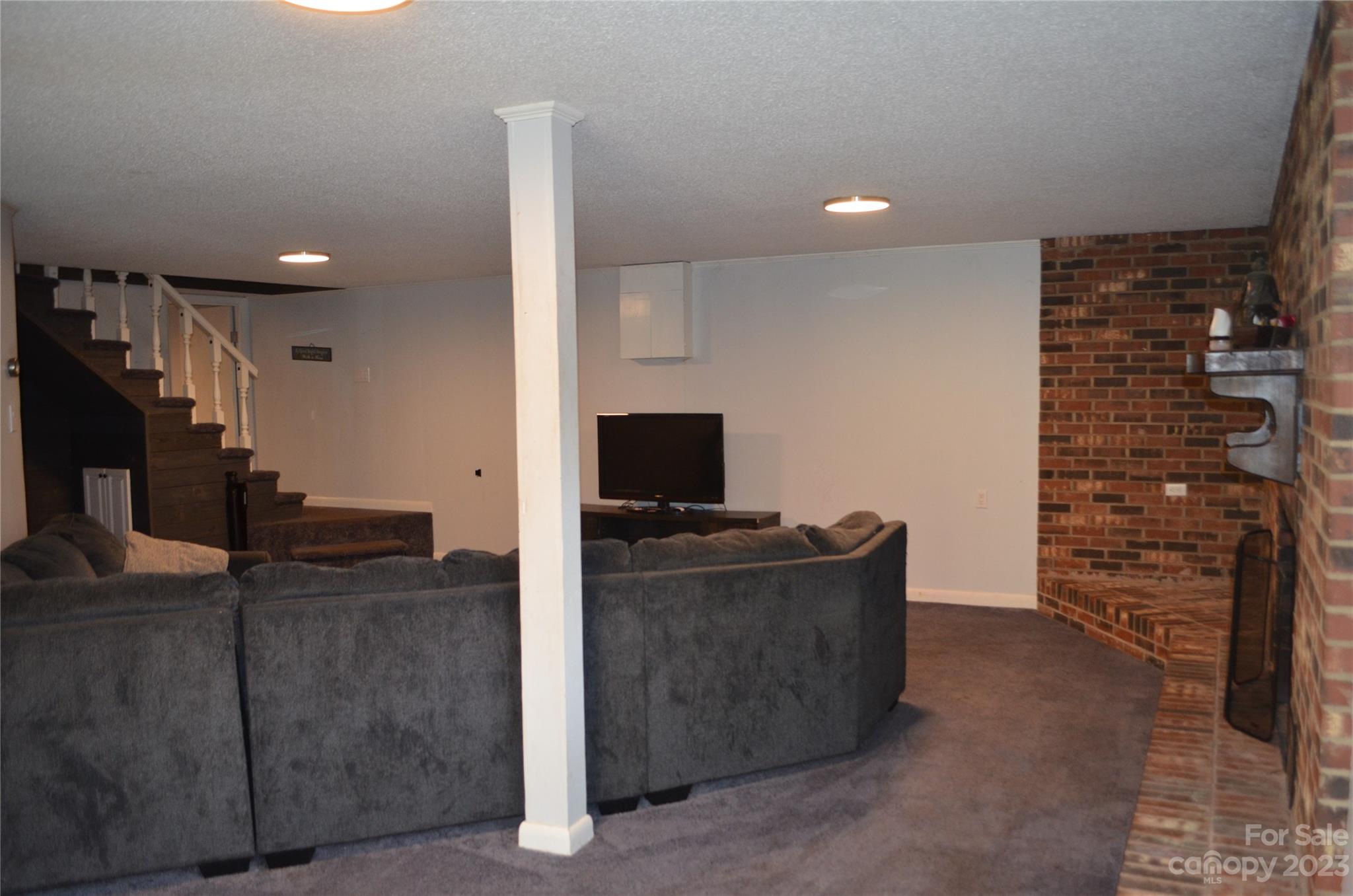 1758 Eastway Drive