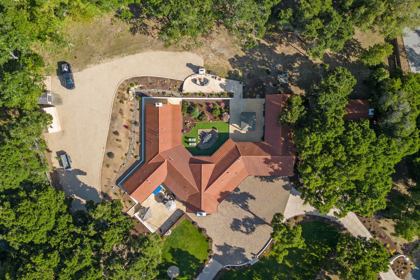 2 Sleepy Hollow Drive