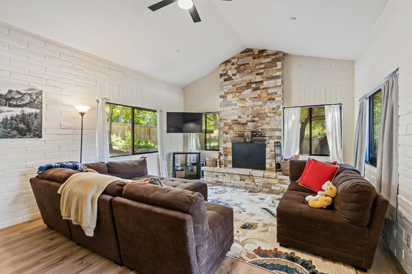 2 Sleepy Hollow Drive