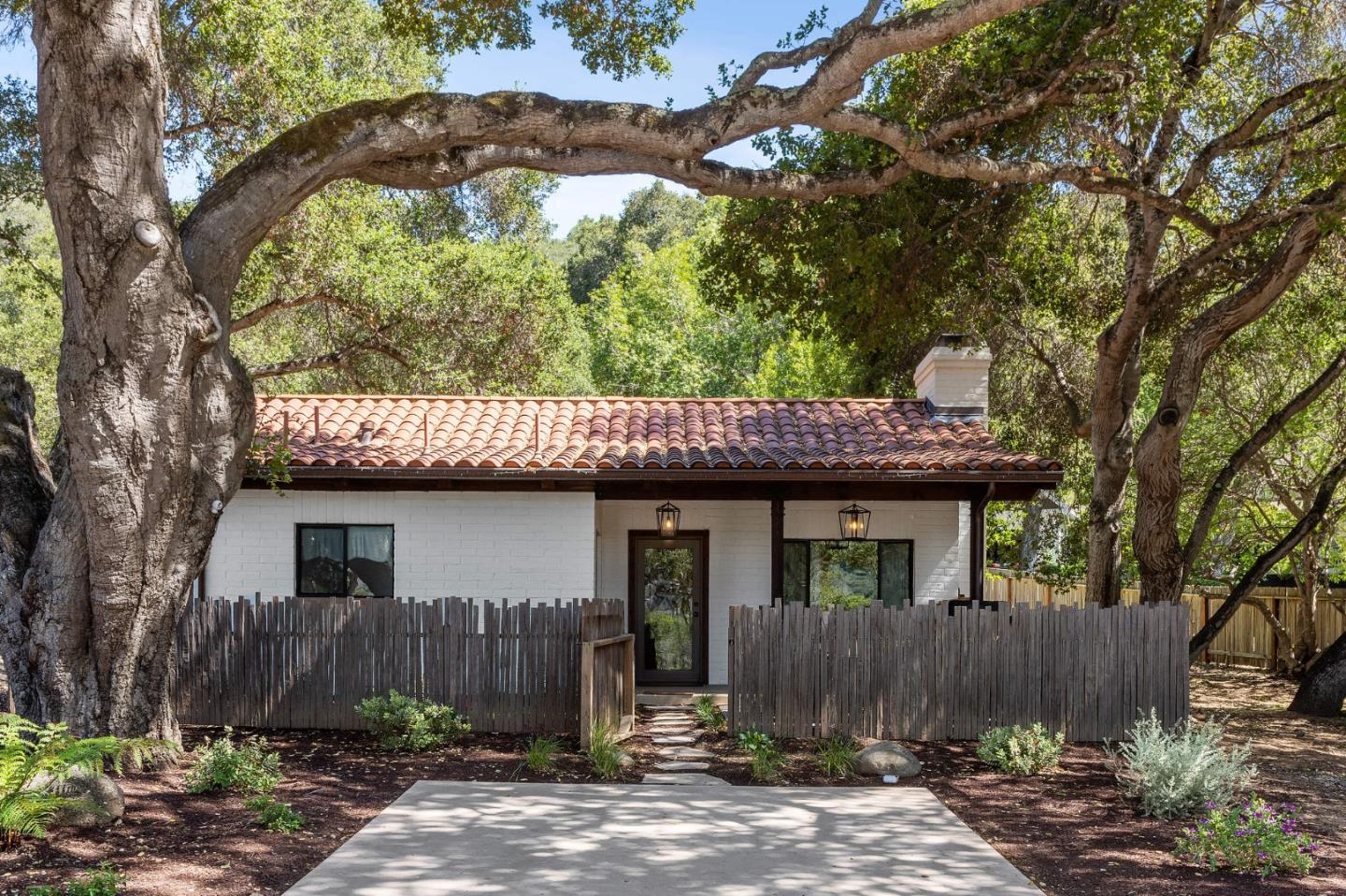 2 Sleepy Hollow Drive