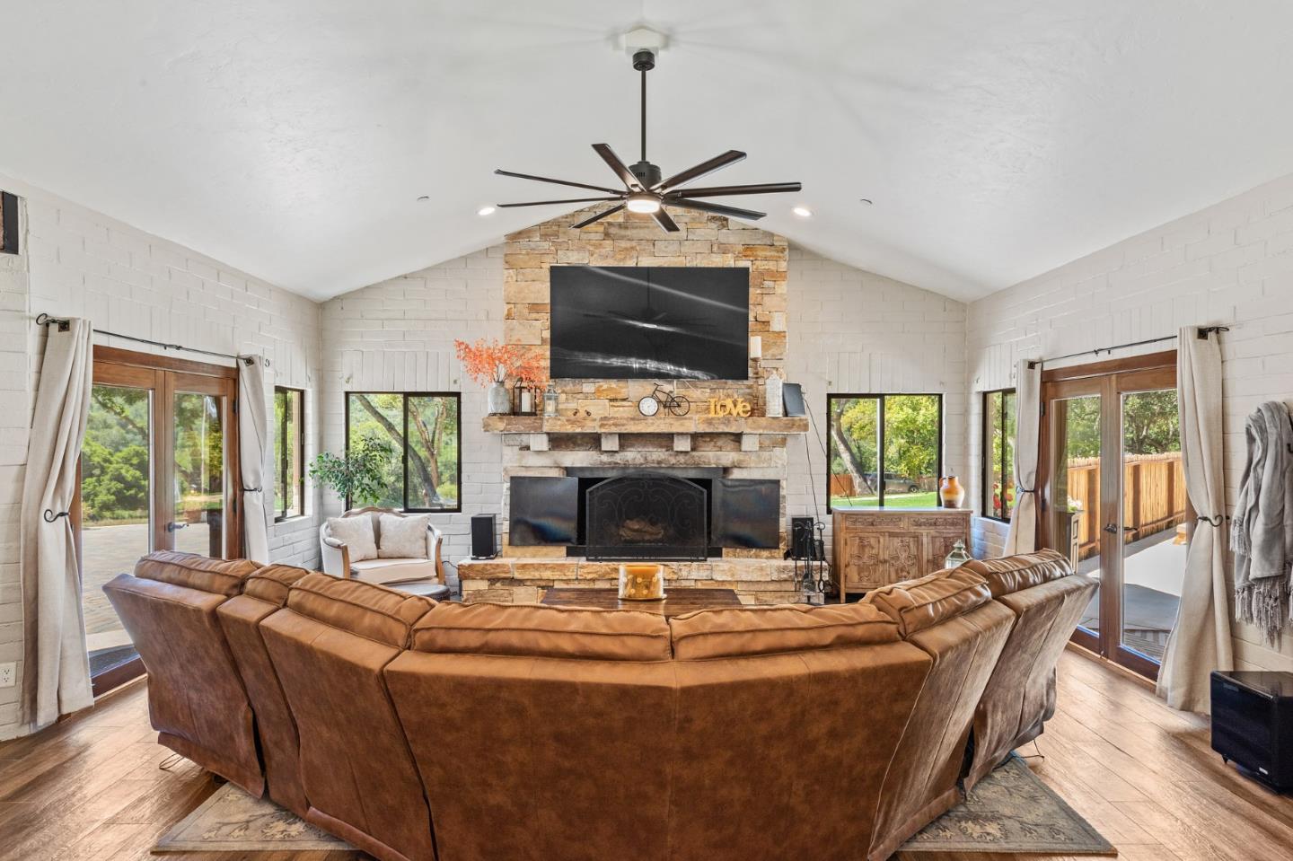 2 Sleepy Hollow Drive