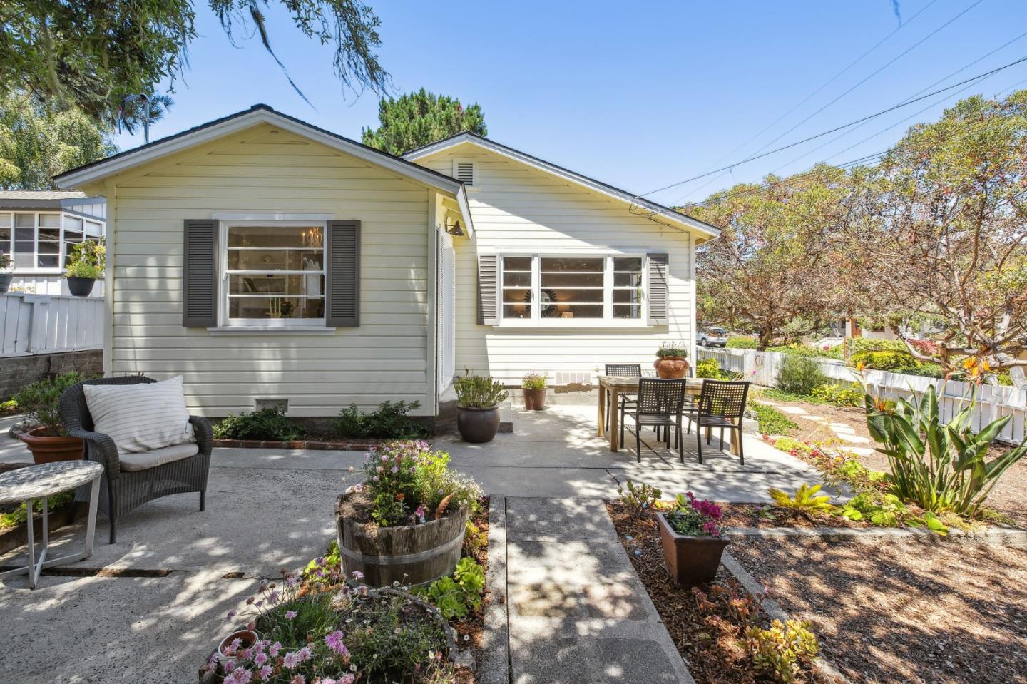 NW Corner of Mission and 11th Avenue