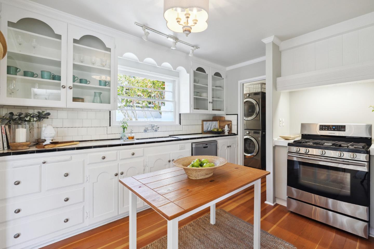 NW Corner of Mission and 11th Avenue