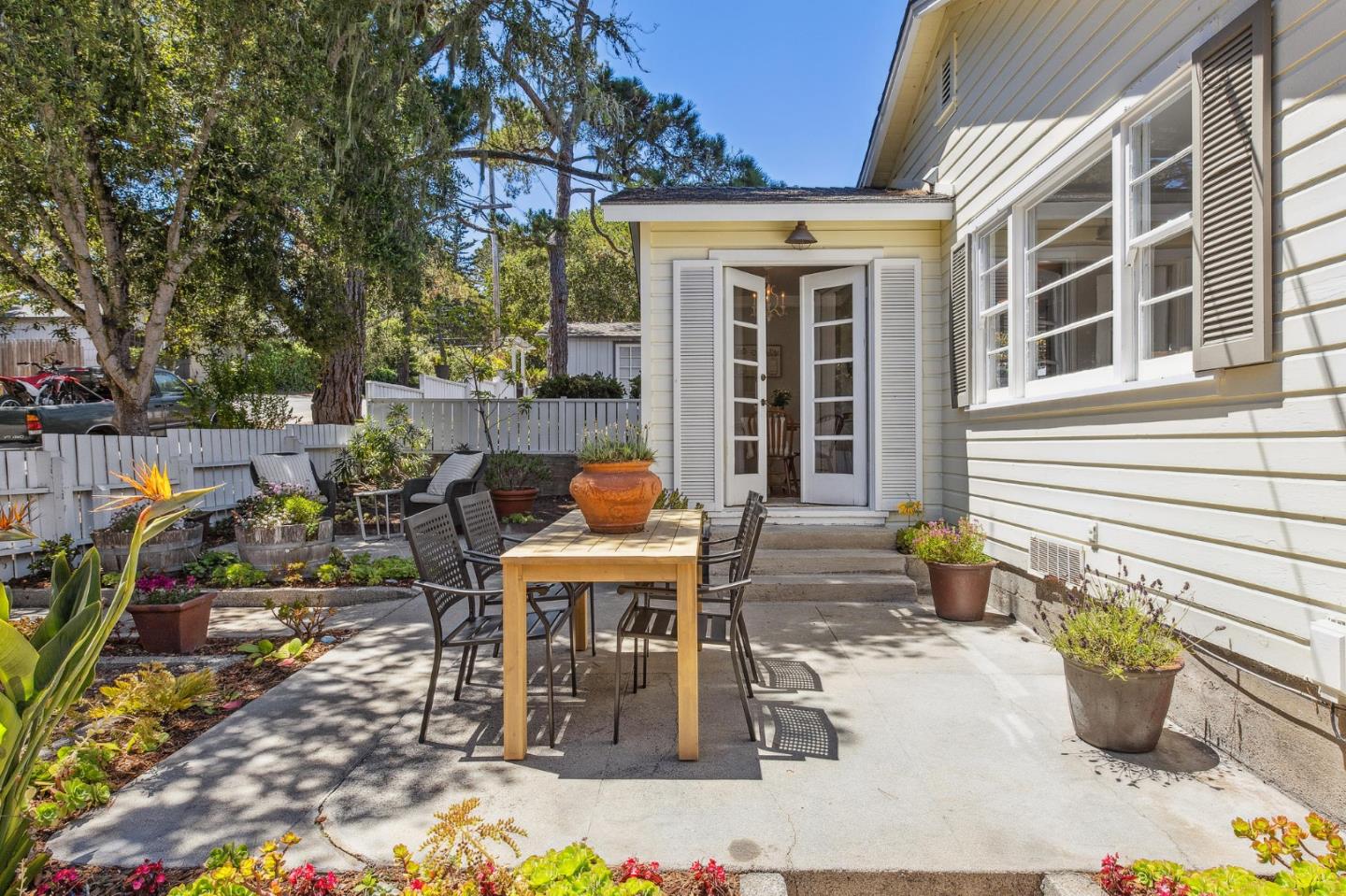 NW Corner of Mission and 11th Avenue