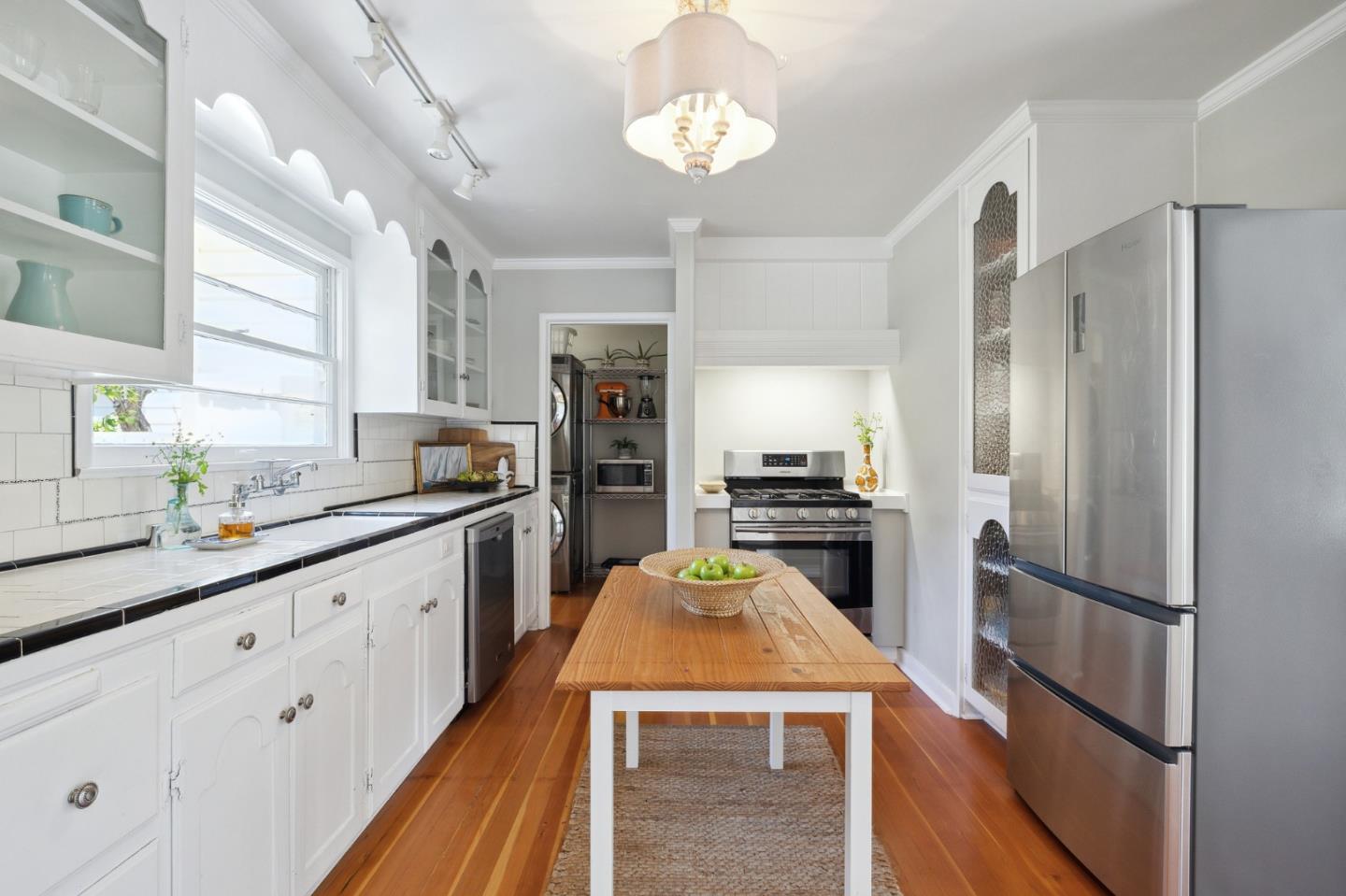 NW Corner of Mission and 11th Avenue