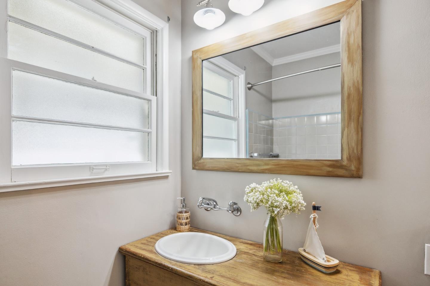 NW Corner of Mission and 11th Avenue