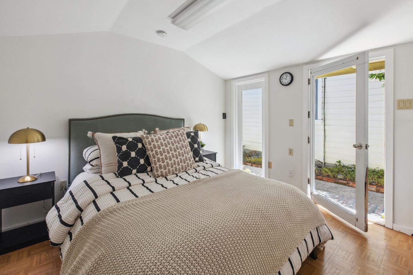 NW Corner of Mission and 11th Avenue