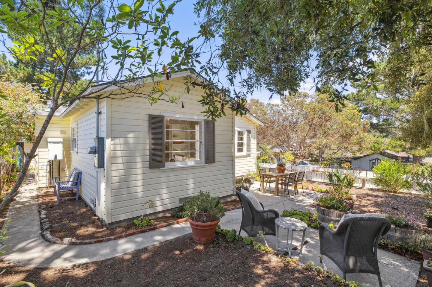 NW Corner of Mission and 11th Avenue