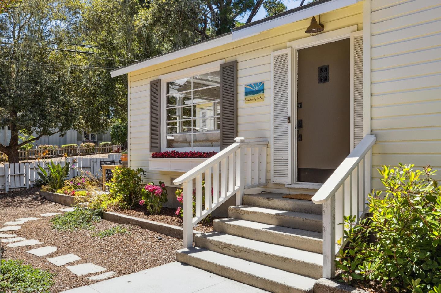 NW Corner of Mission and 11th Avenue