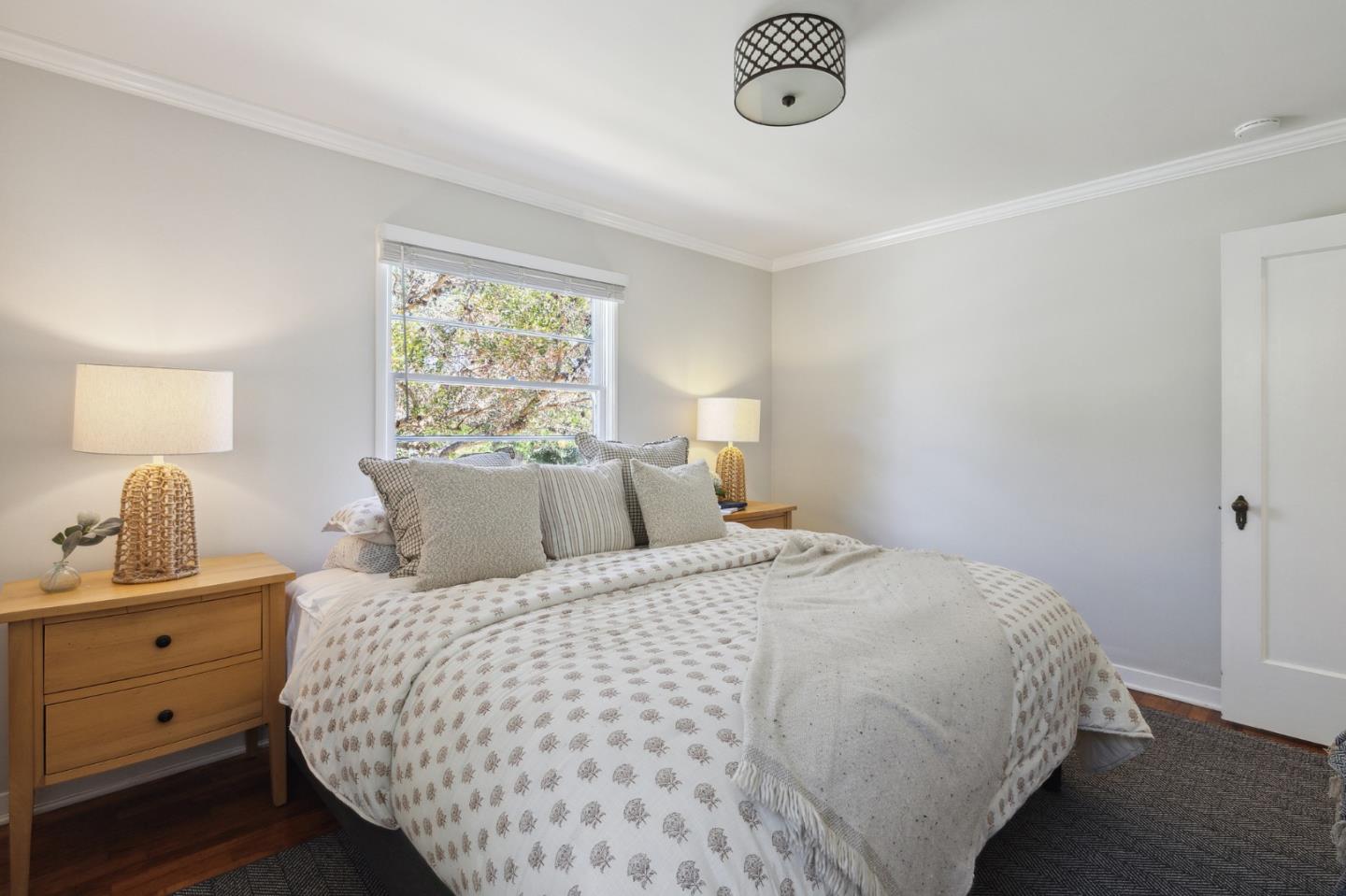 NW Corner of Mission and 11th Avenue