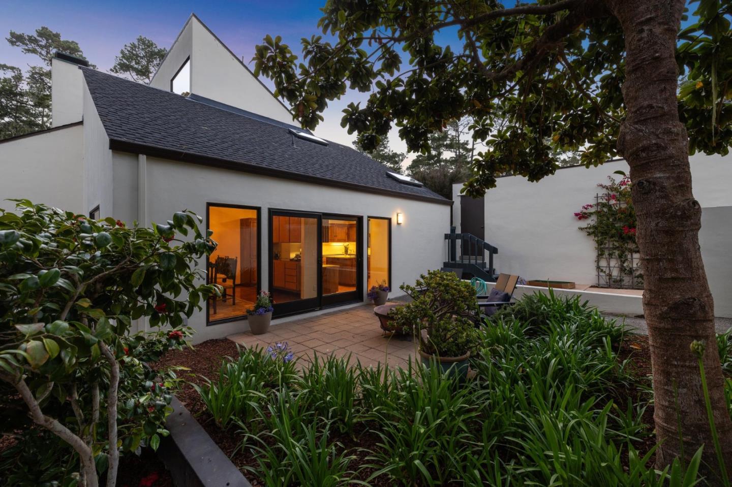 5 Spyglass Woods Drive