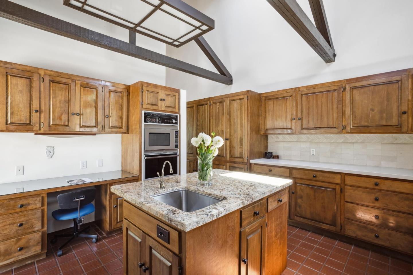 5 Spyglass Woods Drive