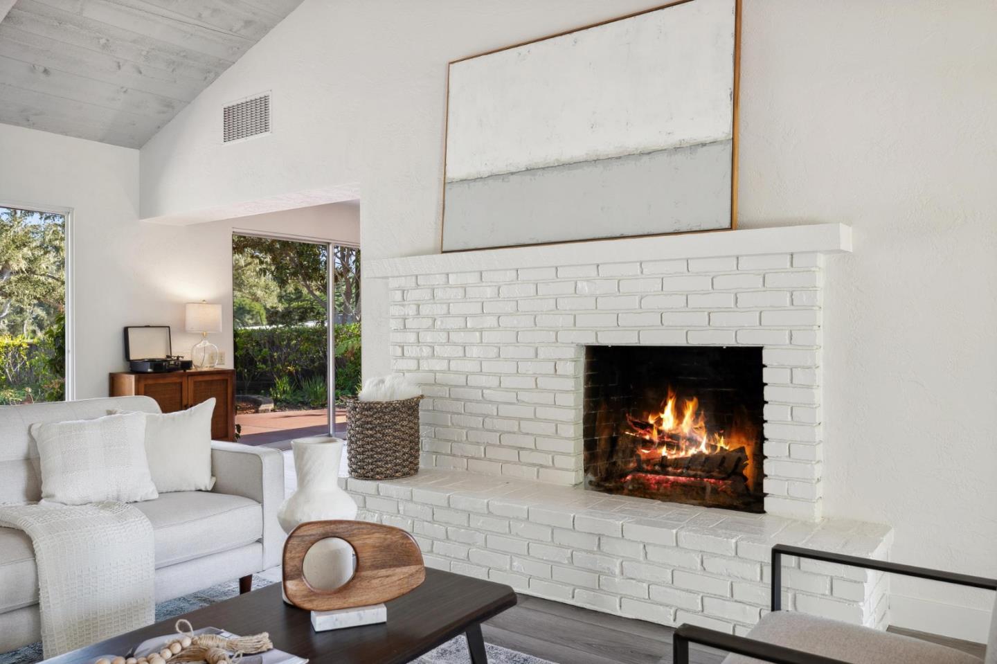 1109 Arroyo DR