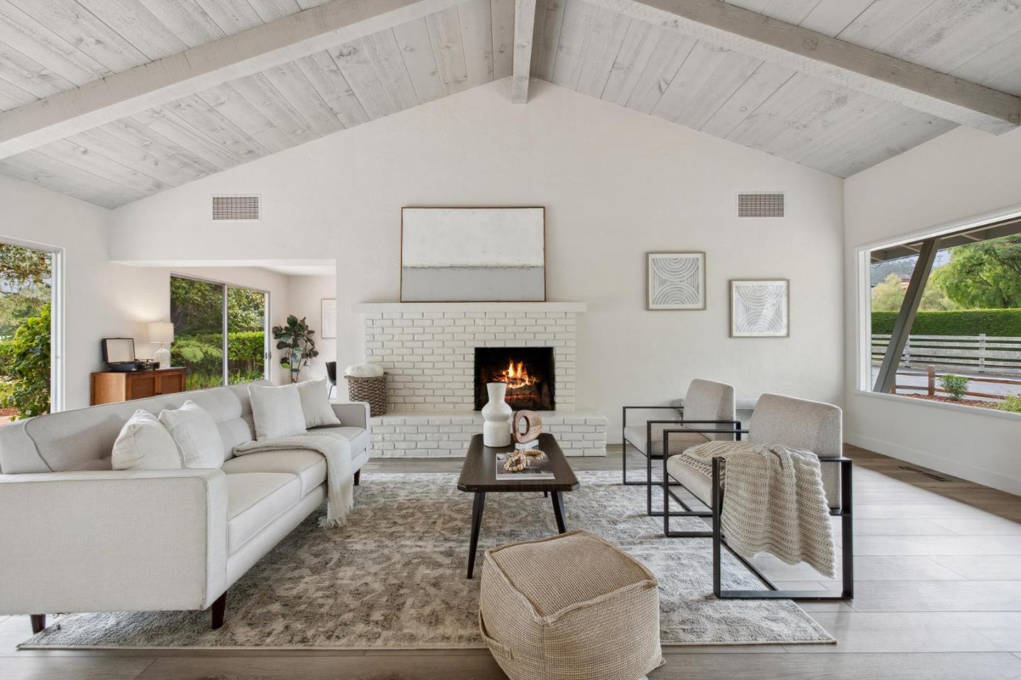 1109 Arroyo DR