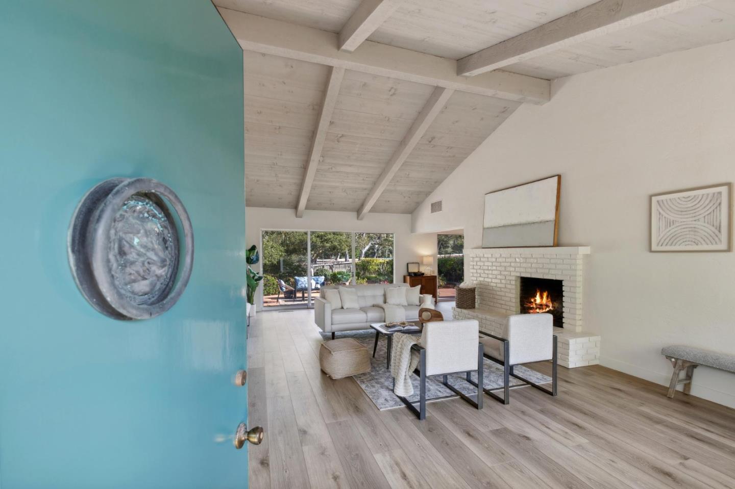 1109 Arroyo DR