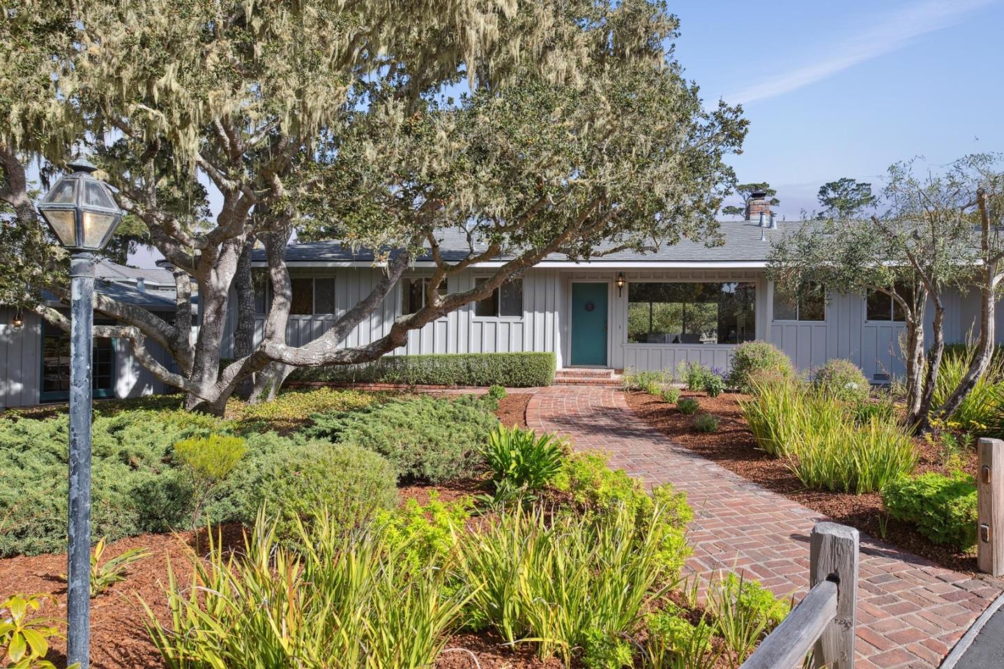 1109 Arroyo DR