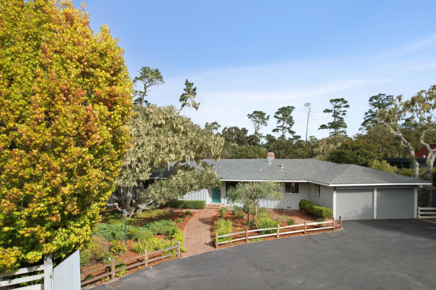 1109 Arroyo DR