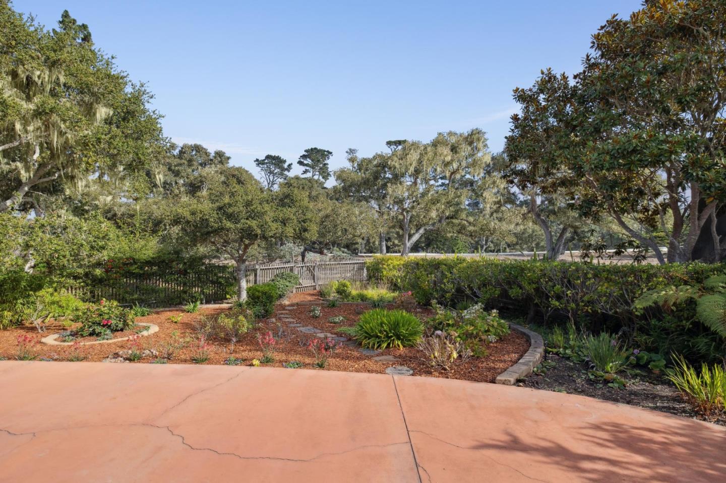 1109 Arroyo DR