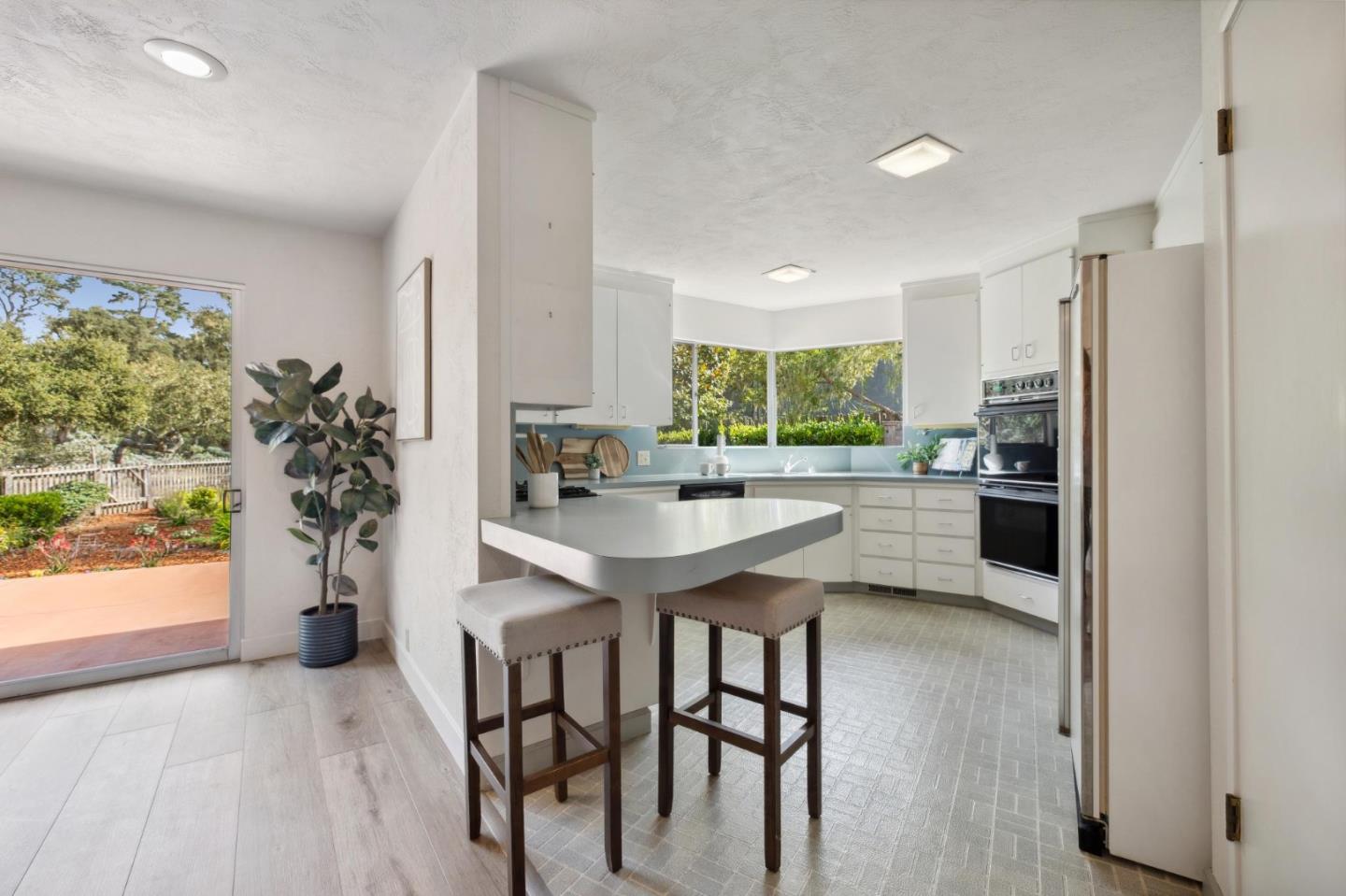 1109 Arroyo DR