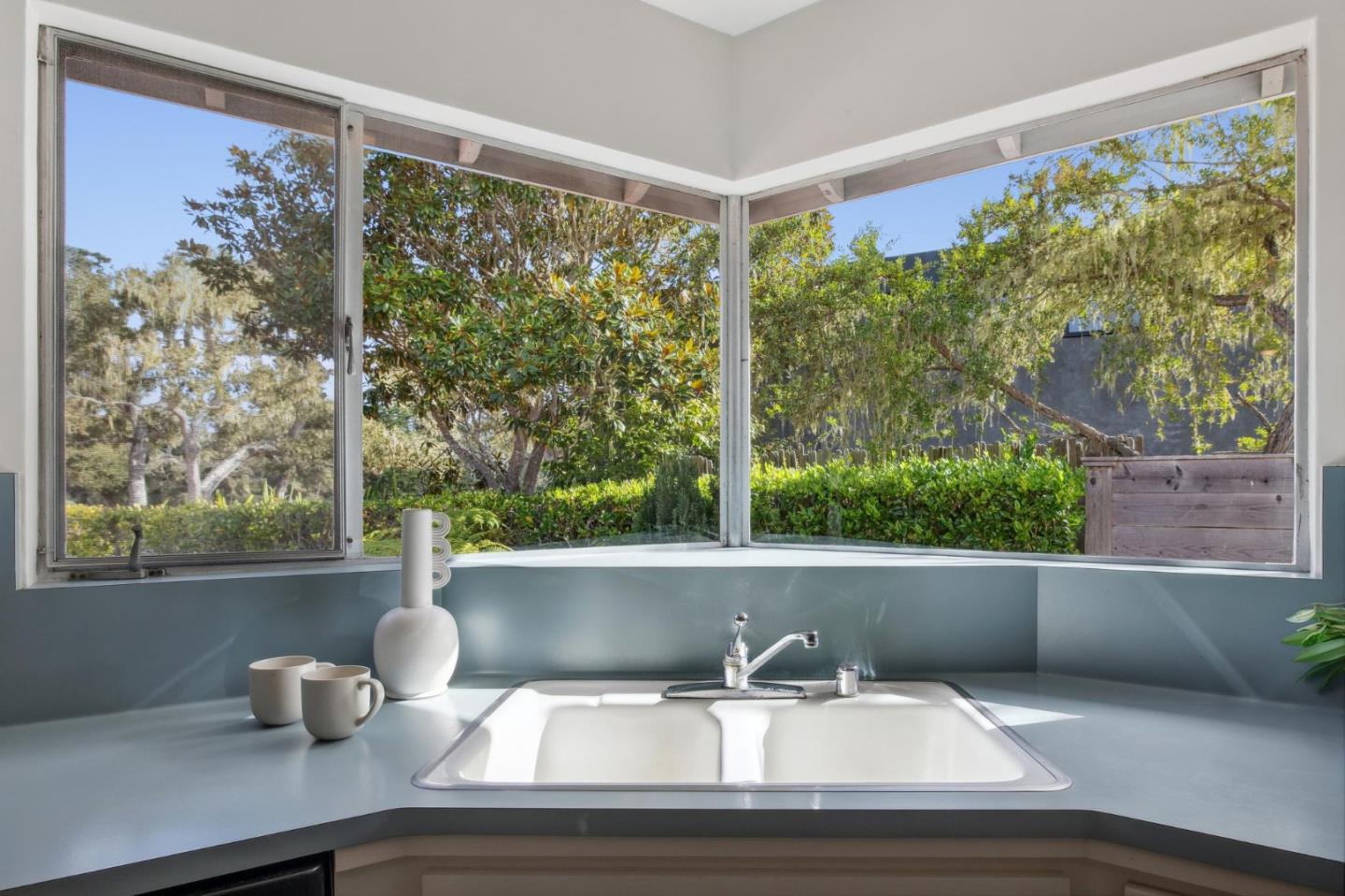 1109 Arroyo DR