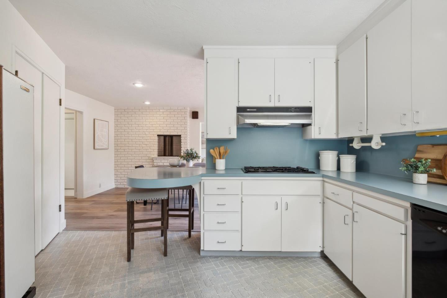 1109 Arroyo DR