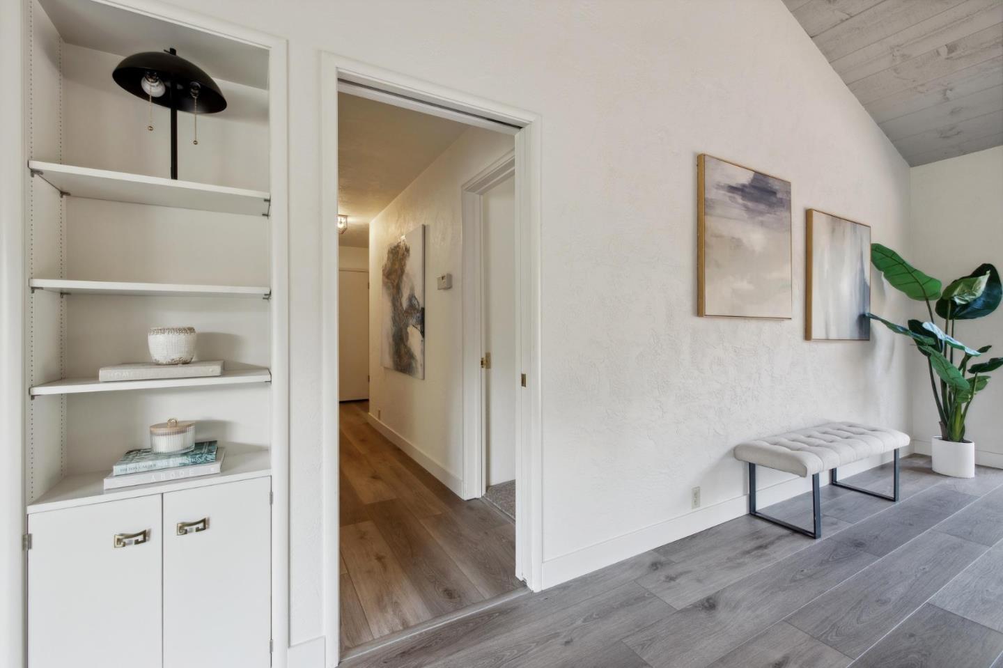 1109 Arroyo DR