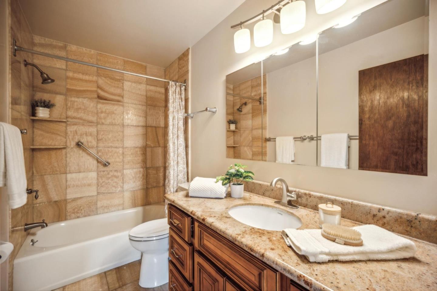 1261 Ocean View BLVD