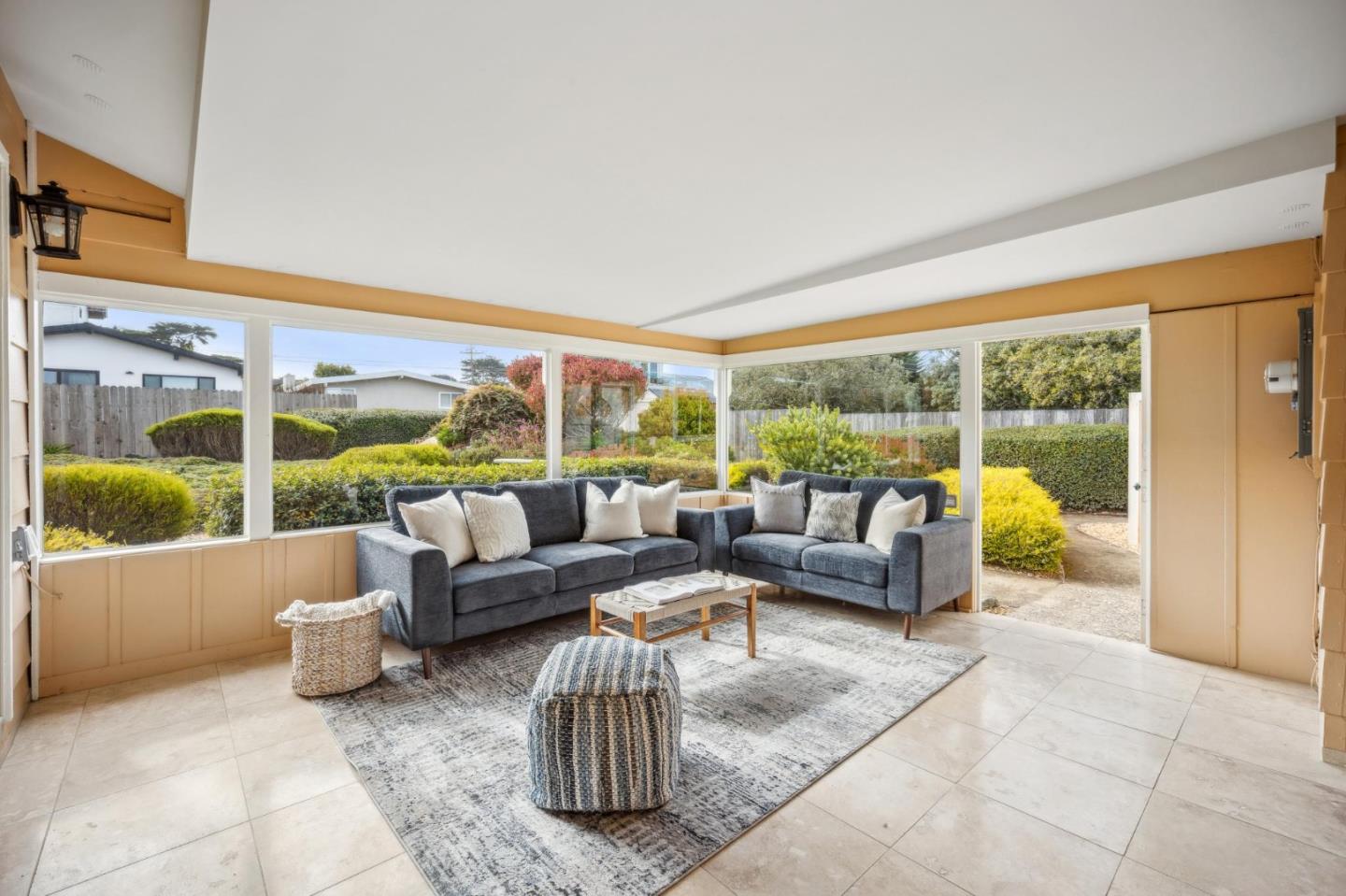 1261 Ocean View BLVD