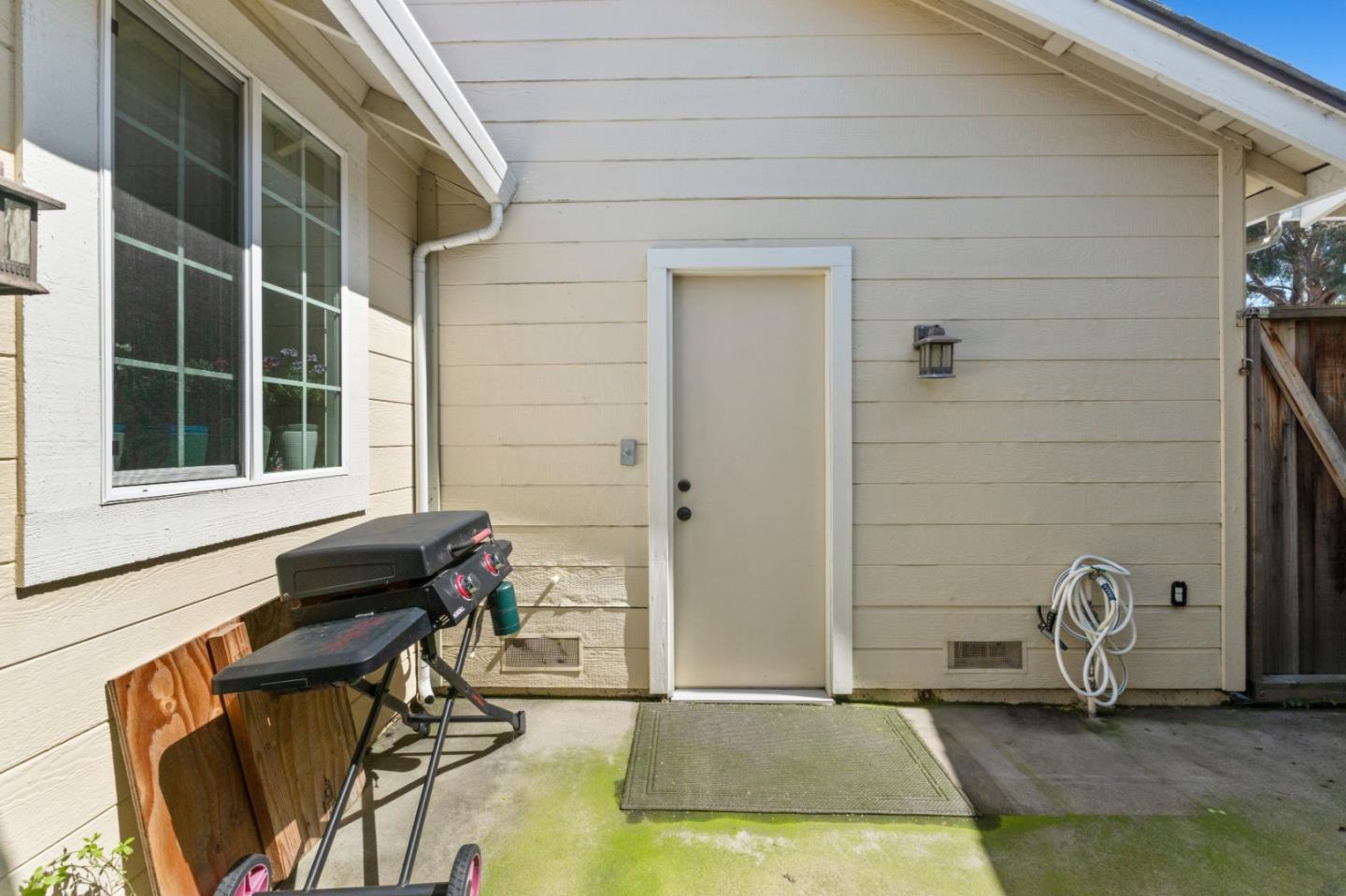 1055 Olympic Lane 16