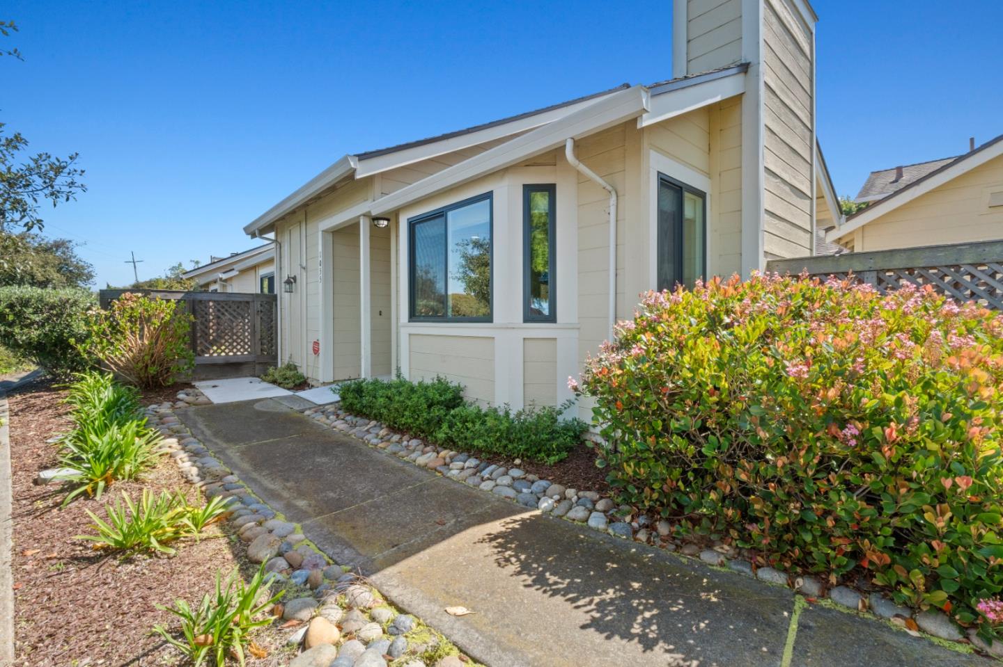 1055 Olympic Lane 16