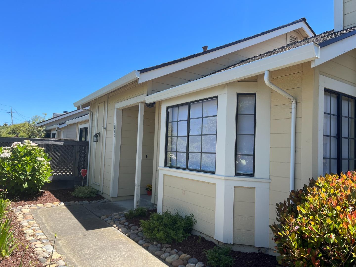 1055 Olympic Lane 16