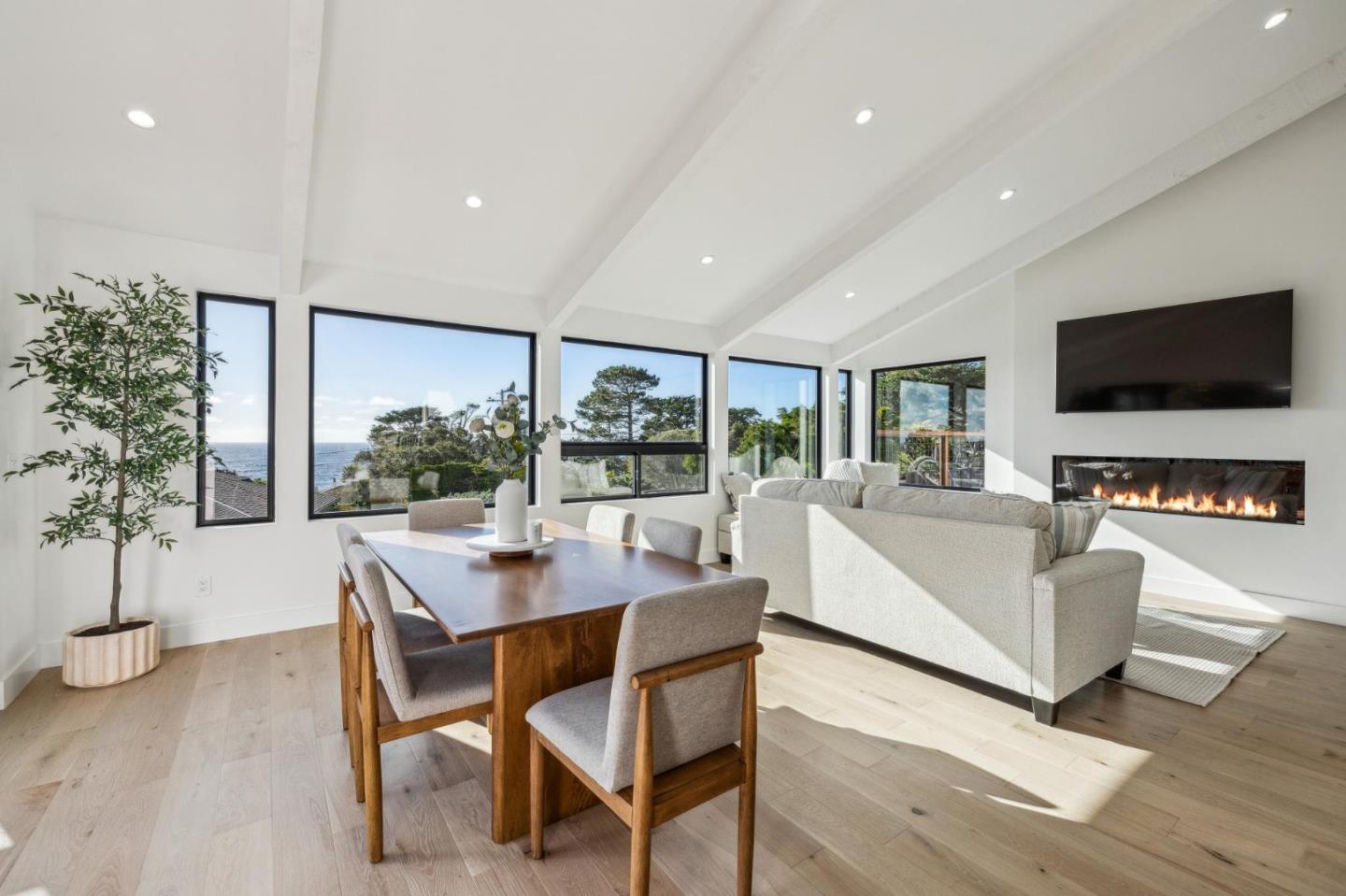161 Riviera Drive