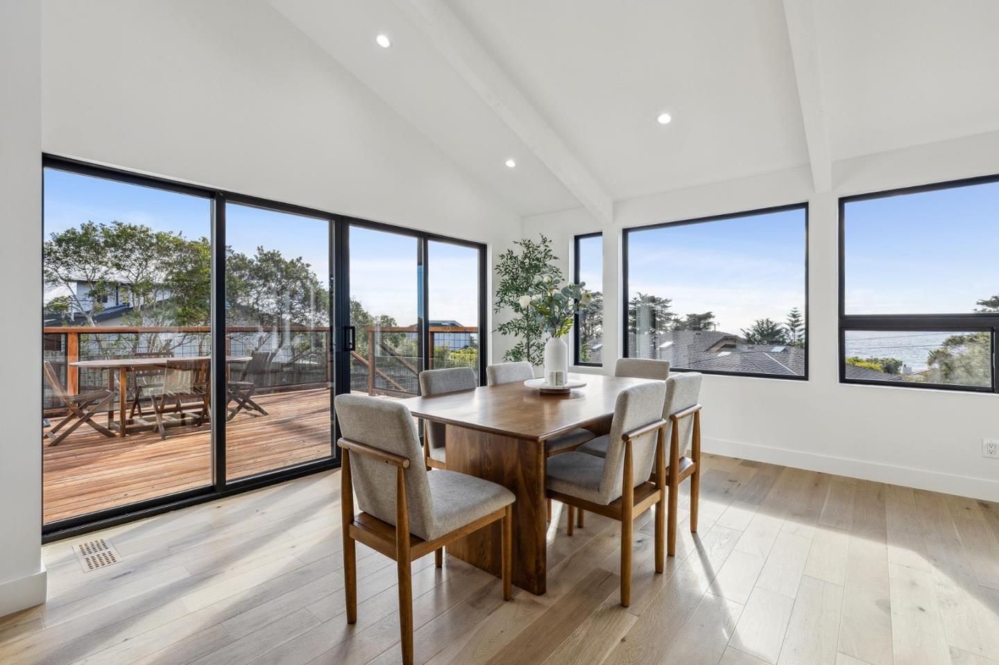 161 Riviera Drive