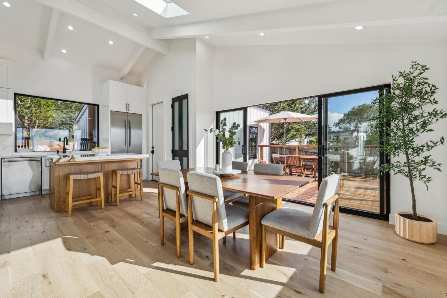 161 Riviera Drive