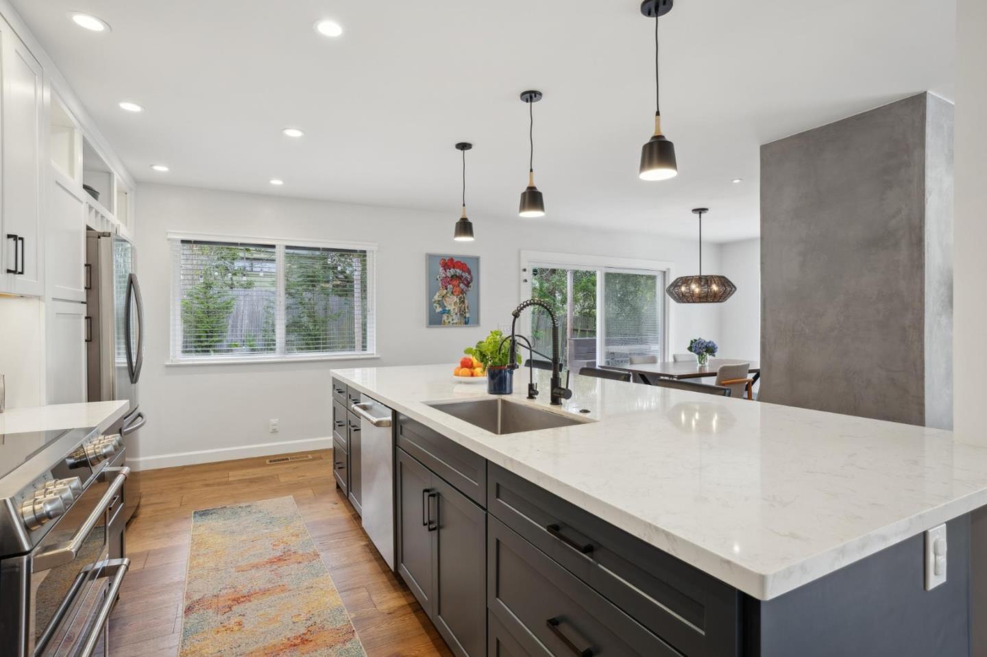 4095 Sunset Lane